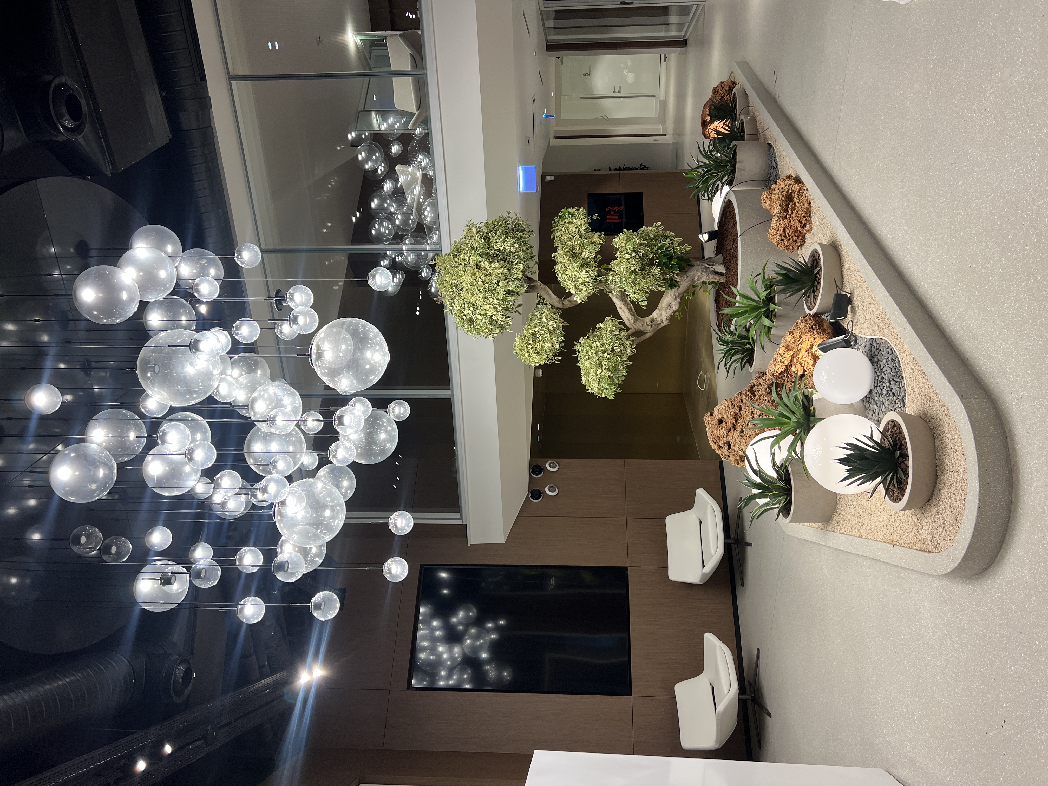 İzmir Konak AKBANK İç Mekan Peyzaj Uygulaması